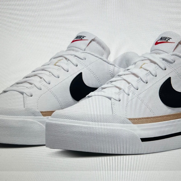 Nike Shoes - NIKE COURT LEGACY LIFT SNEAKERS (SZ 10)
